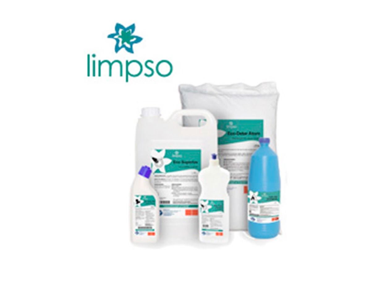  con productos de limpieza marca limpso